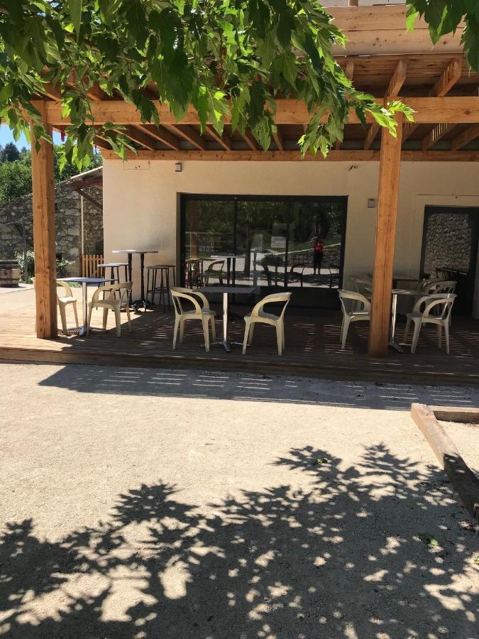 Camping Les Berges Du Doux Colombier-le-Vieux 외부 사진