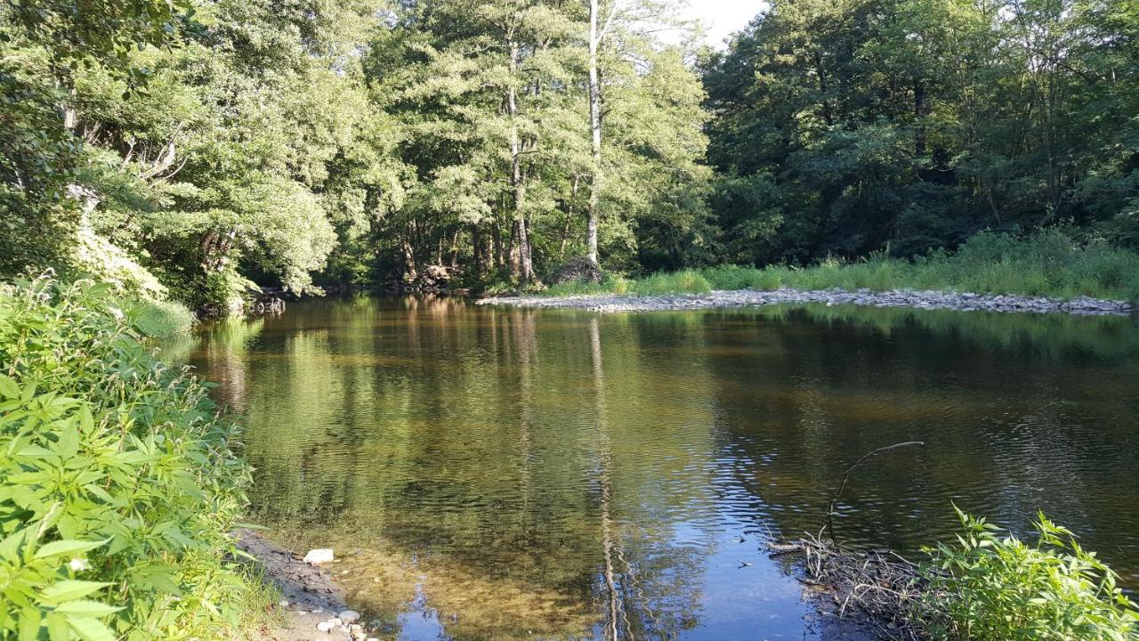 Camping Les Berges Du Doux Colombier-le-Vieux 외부 사진